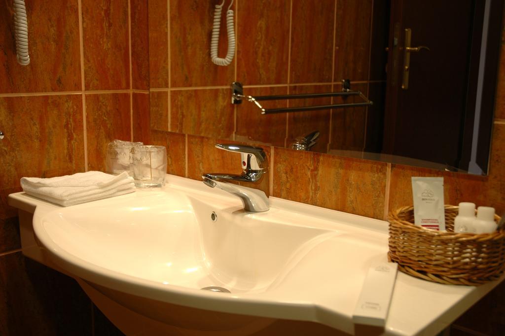 Hotel Germisara Geoagiu Băi Cameră foto